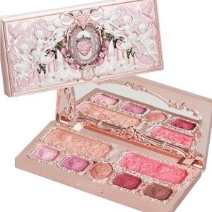 Flower Knows Strawberry Cupid Makeup Palette